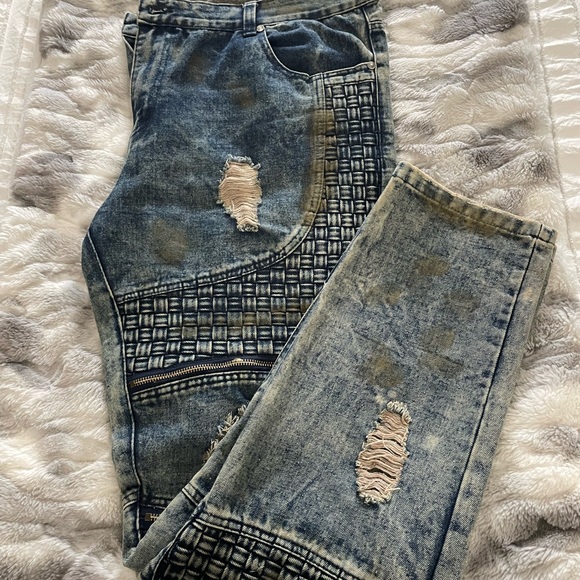 👖 Relaxed Fit Distressed Color Jeans 👖 - Picture 1 of 6